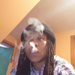 Meet your Posher, Domonique